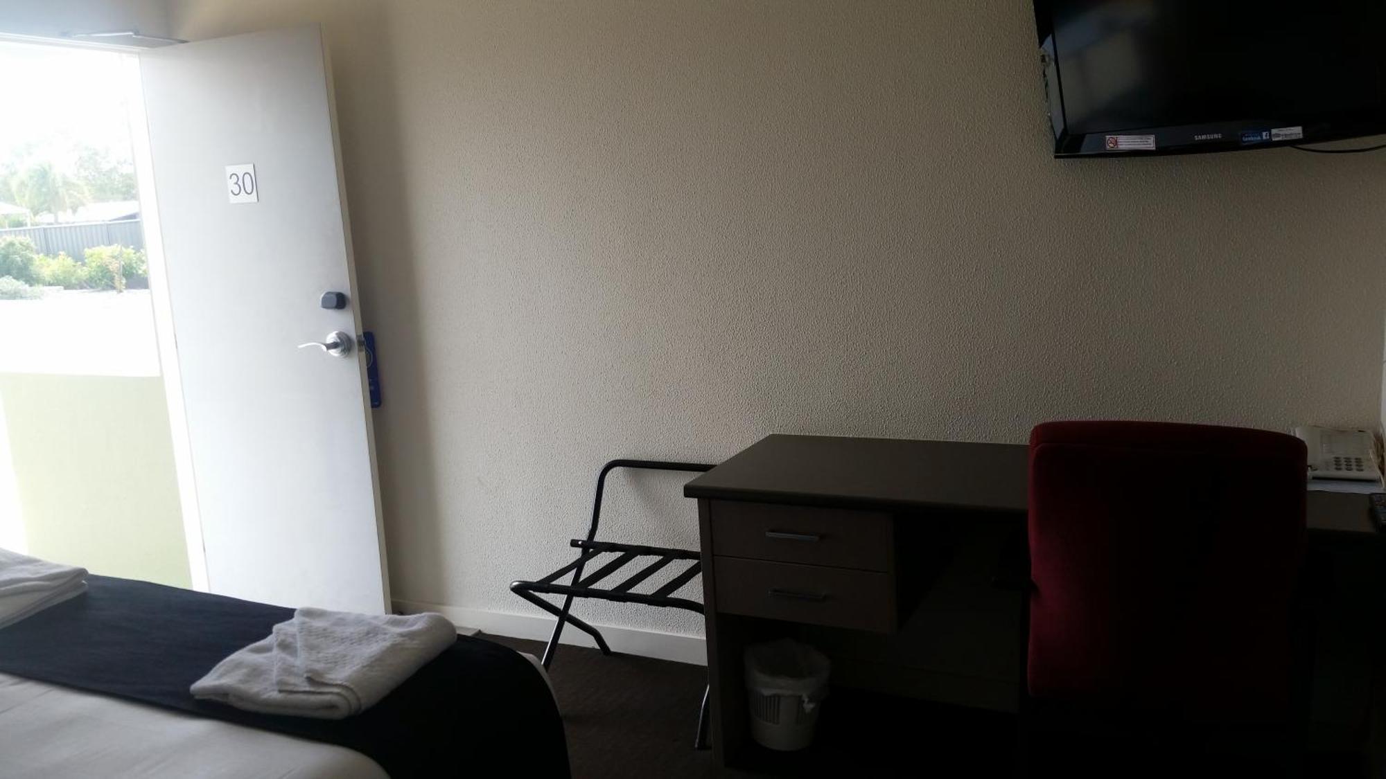 Dooleys Tavern&Motel Capella Esterno foto